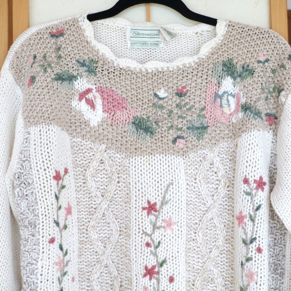 Hand Knit Cableknit Granny Sweater - Picture 5 of 7